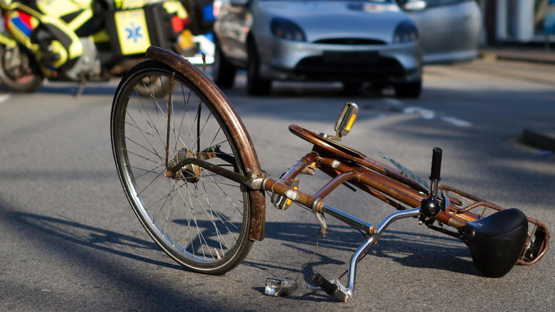 Σε κρίσιμη κατάσταση ο ποδηλάτης που τραυματίστηκε στην Κοζάνη - Media