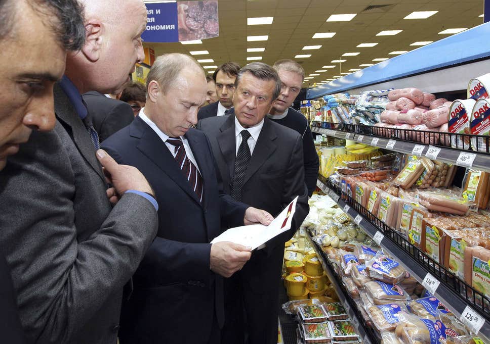 Ο Πούτιν παρατείνει για ενάμισι χρόνο την απαγόρευση εισαγωγής τροφίμων από την ΕΕ - Media