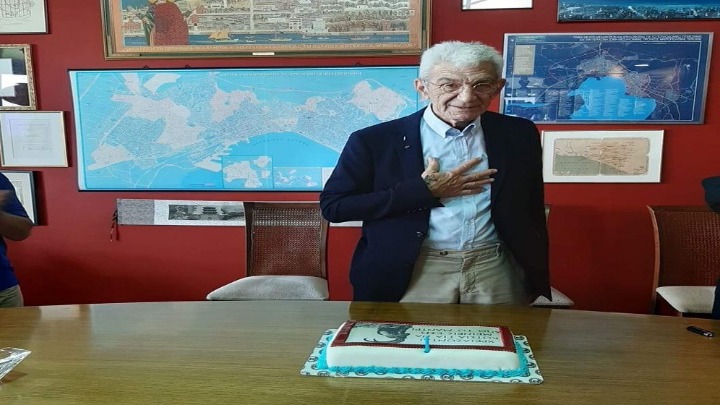 Γενέθλια για τον Γιάννη Μπουτάρη: Έγινε 77 ετών - Τι έγραφε η τούρτα του (Photo) - Media
