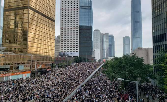 Χονγκ - Κονγκ: Δύο εκατομμύρια στους δρόμους κατά του νομοσχεδίου για την έκδοση υπόπτων - Media