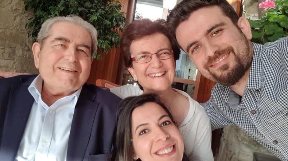 Το αντίο του Χρίστου Χριστόφια στον πατέρα του (Photo) - Media