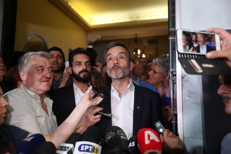 Τηλεφωνική επικοινωνία Μητσοτάκη - Ζέρβα - Media