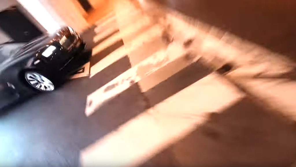 Τρόμαξε ο Τσιτσιπάς - Παραλίγο να τον χτυπήσει Rolls Royce στο Μονακό (Video) - Media