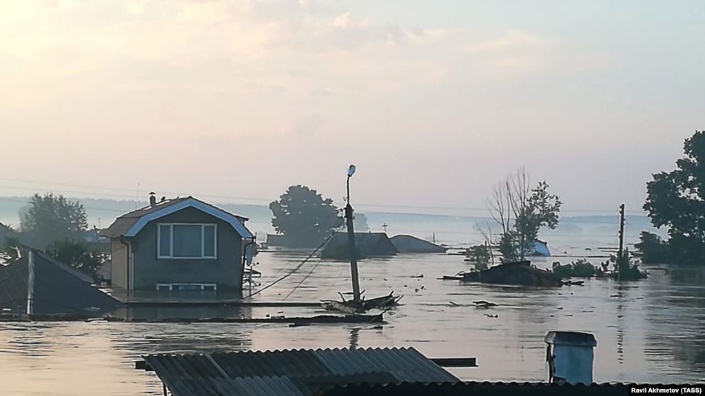 Θανατηφόρες πλημμύρες κοντά στη λίμνη της Βαϊκάλης: 12 νεκροί, 9 αγνοούμενοι και 751 τραυματίες (Photo) - Media