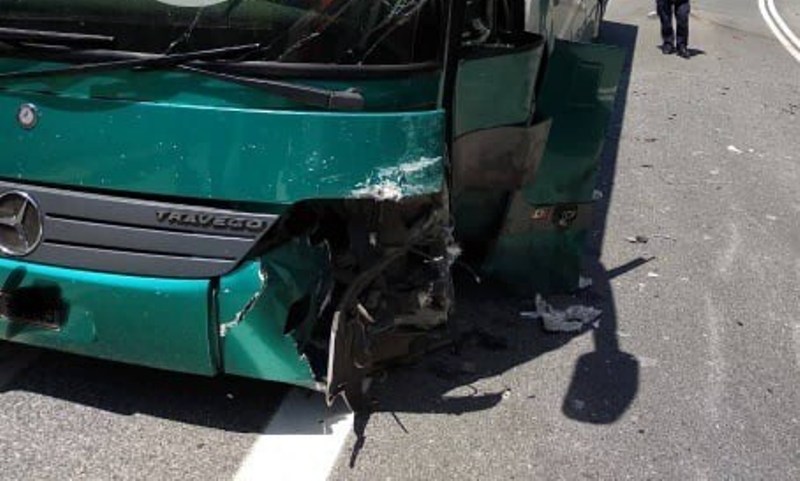 Εικόνες που σοκάρουν: Σοβαρό τροχαίο στα Τέμπη - Τέσσερις τραυματίες (Photos) - Media