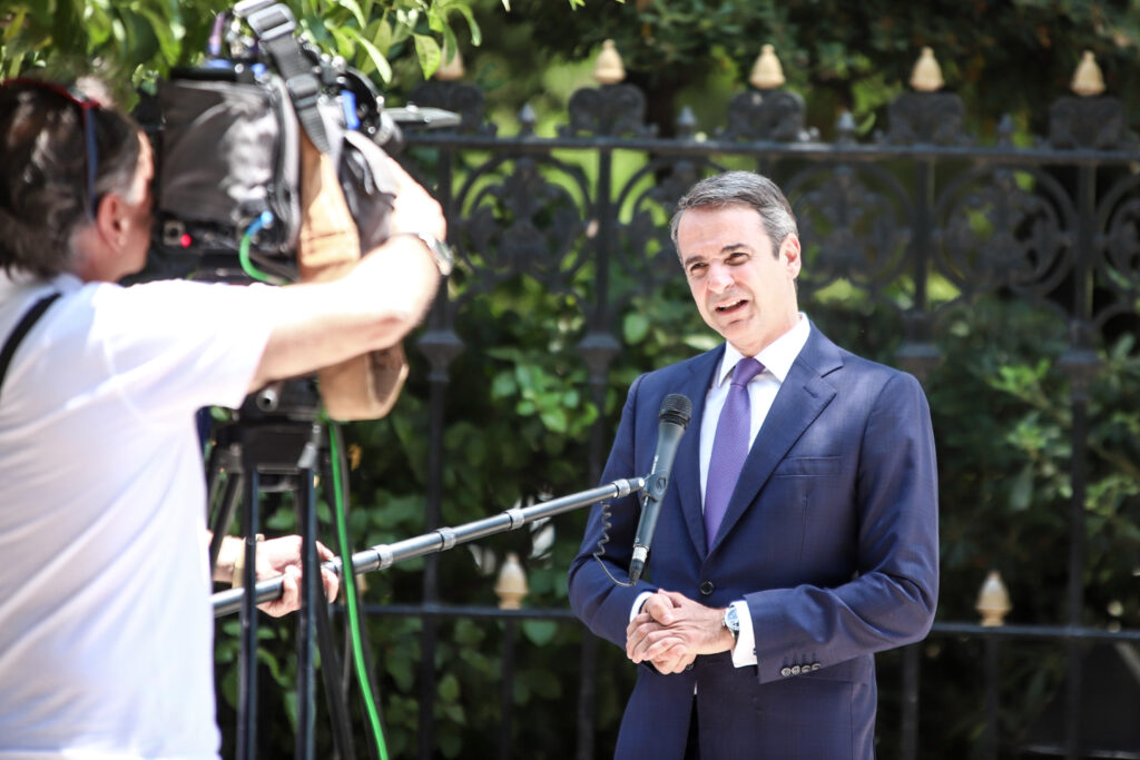 Υπό την εποπτεία Μητσοτάκη ΕΡΤ και ΑΠΕ-ΜΠΕ - Media