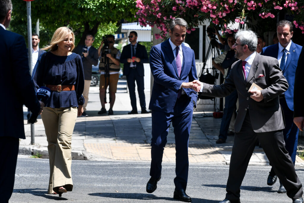Με χαλαρό στυλ η Μαρέβα Μητσοτάκη στο Προεδρικό (Photos) - Media