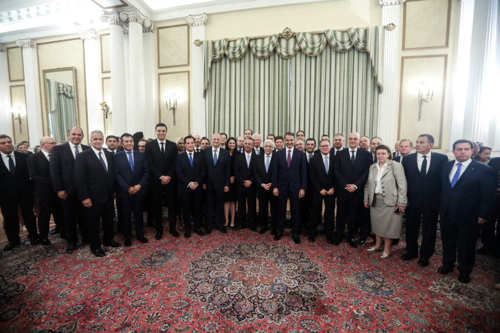 Ορκίστηκε το νέο υπουργικό συμβούλιο (Photos/Video) - Media