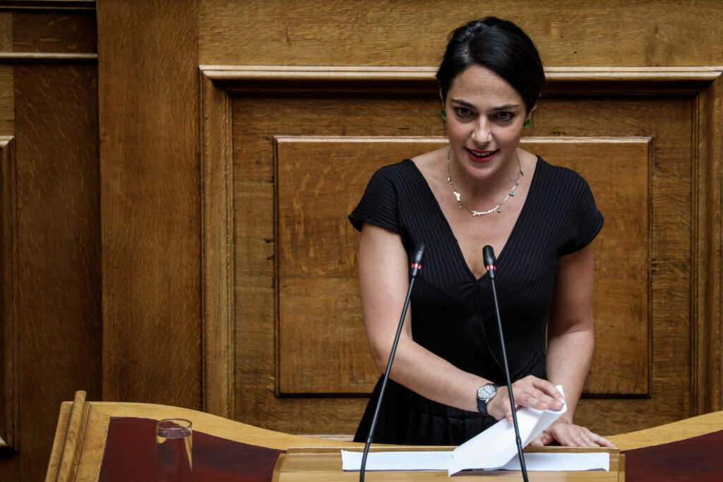 Μιχαηλίδου: Επίδομα σε γυναίκες κάτω των 30 που τεκνοποιούν - Media