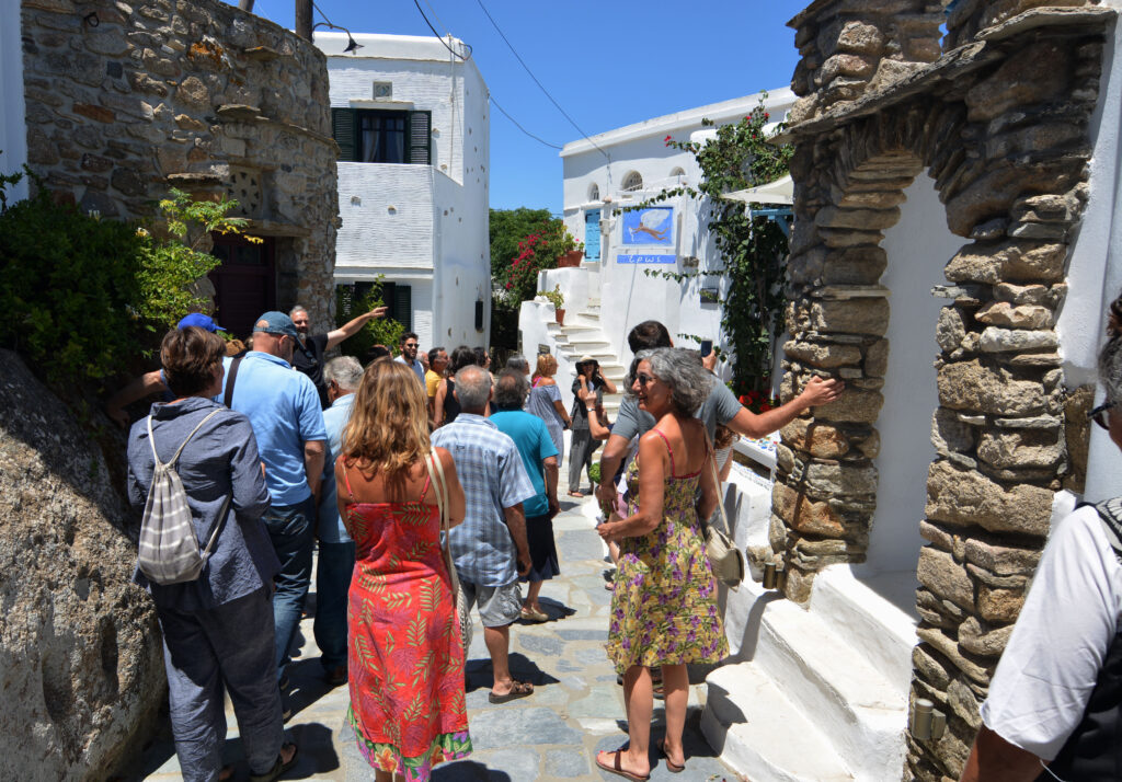 «Κοινωνώ» στην Τήνο: Art Gathering με τέσσερα (συν ένα) στοιχεία (Photos) - Media