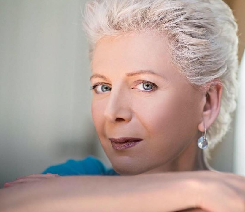 Απίστευτο «καρφί» Έλενας Ακρίτα για την επαναφορά της βλασφημίας των θείων - Media