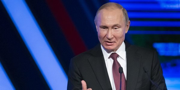 Πούτιν: Οι ανεμογεννήτριες βλάπτουν τα πουλιά και τα σκουλήκια - Media