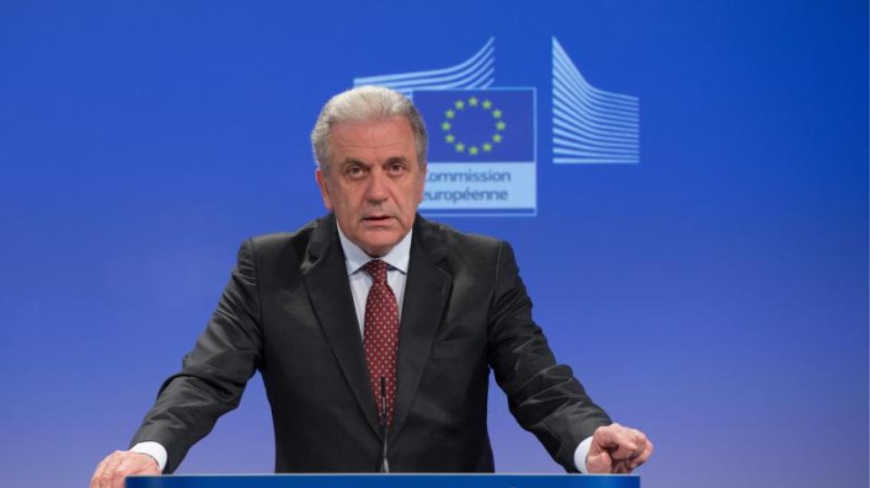 Αβραμόπουλος: Προς τη σωστή κατεύθυνση ο τελευταίος νόμος της κυβέρνησης για το μεταναστευτικό - Media