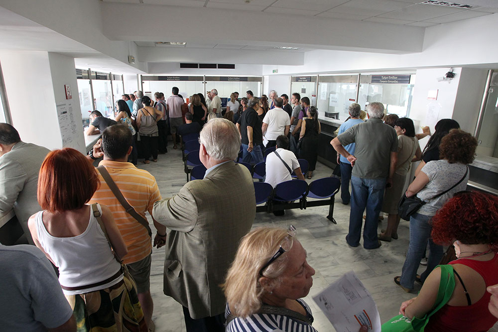 Τέλος οι ουρές στις εφορίες για ληξιαρχικές πράξεις γάμου, γέννησης, διαζυγίου, θανάτου - Media