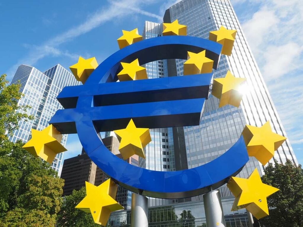 Η Κροατία αρχίζει τη διαδικασία ένταξης στο ευρώ - Media