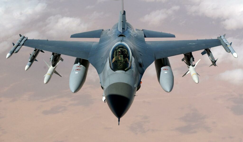 Οκτώ F-16 θα αγοράσει η Βουλγαρία - Media
