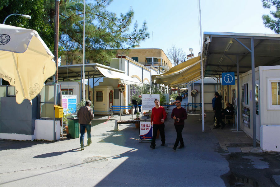 Νέα εποχή στην Κύπρο - Διασυνδέεται η κινητή τηλεφωνία μεταξύ ελεύθερων-κατεχόμενων περιοχών - Media