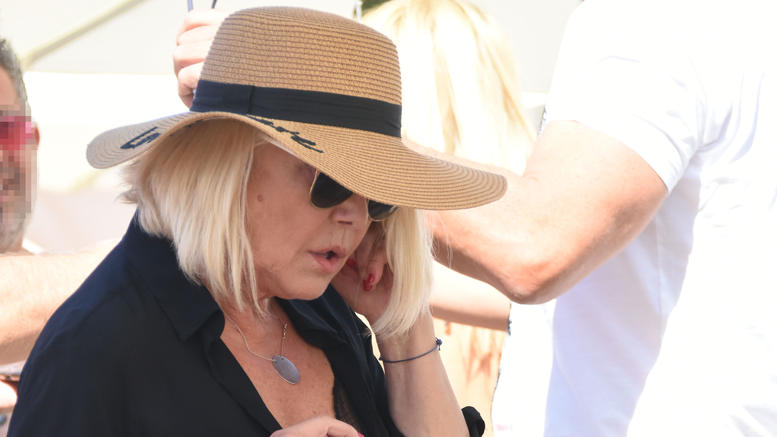 Οργισμένο ξέσπασμα Ρούλας Κορομηλά: «Πεθαίνω και δεν το ξέρω;» (Photo) - Media