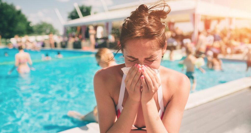 Τι να κάνουμε όταν «χτυπήσει» ο πονόλαιμος μέσα στο καλοκαίρι - Media