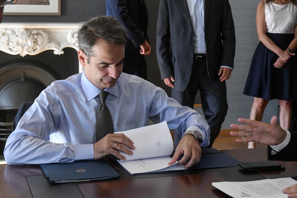 Ο Μητσοτάκης συνεχάρη τον Μπόρις Τζόνσον	 - Media