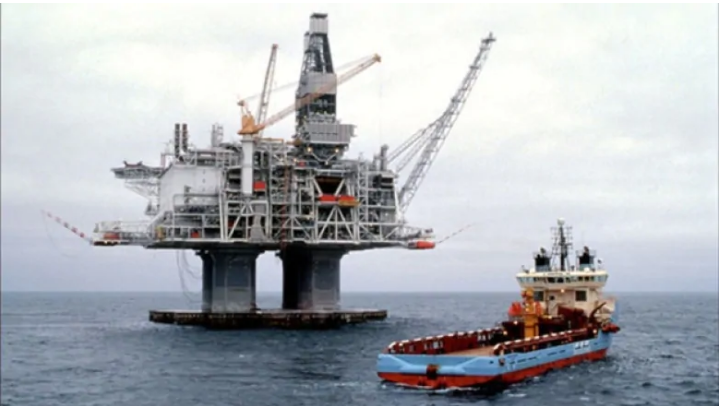 Οικολογική καταστροφή: 12.000 λίτρα μίγματος νερού και πετρελαίου διέρρευσαν στον Ατλαντικό (Photos) - Media