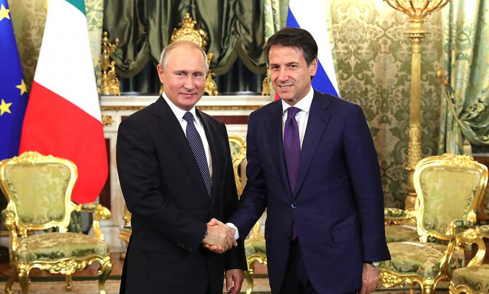 Πούτιν με Κόντε: Ο ρόλος της Ιταλίας για την αποκατάσταση των σχέσεων Μόσχας-Ε.Ε. - Media