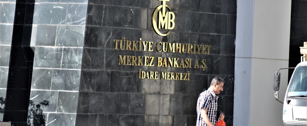 Άρχισαν τα όργανα στην οικονομία της Τουρκίας: Ο διοικητής της κεντρικής τράπεζας αντικαθίσταται με προεδρικό διάταγμα - Media