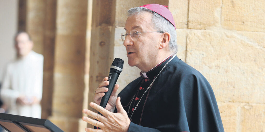 Ιστορική απόφαση: Το Βατικανό ήρε την ασυλία νούντσιου που κατηγορείται για σεξουαλική επίθεση - Media