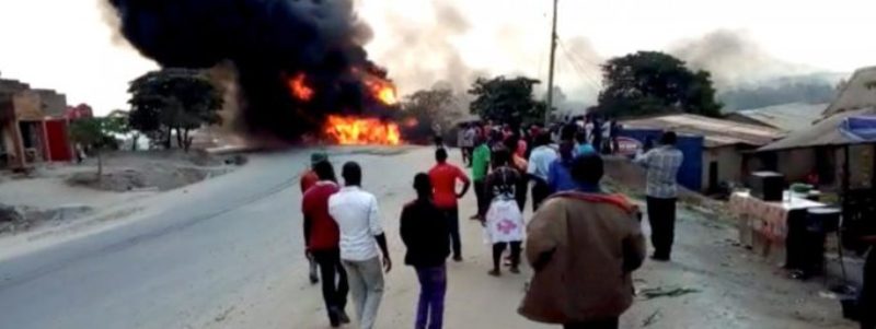 Έκρηξη βυτιοφόρου φορτηγού που μετέφερε καύσιμα – Νεκροί 19 άνθρωποι - Media