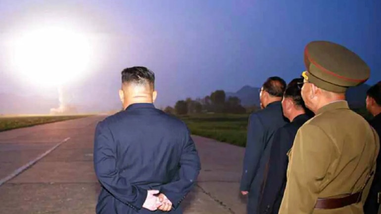 Βόρεια Κορέα: Εκτόξευσε δυο βλήματα αγνώστου τύπου - Συναγερμός σε Νότια Κορέα, Ιαπωνία και ΗΠΑ - Media