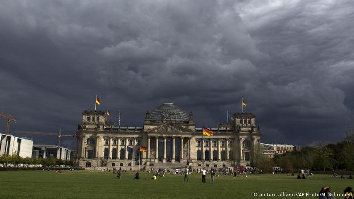 Πυκνώνουν τα σύννεφα πάνω από τη γερμανική οικονομία - Media