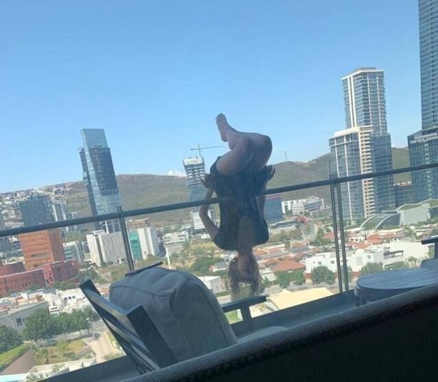 Φοιτήτρια έκανε γιόγκα στο μπαλκόνι, έπεσε στο κενό και έσπασε… 110 κόκκαλα  - Media