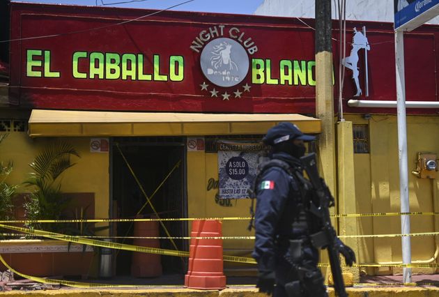 Φρικιαστική επίθεση κακοποιών σε μπαρ στο Μεξικό: Τουλάχιστον 28 νεκροί - Media