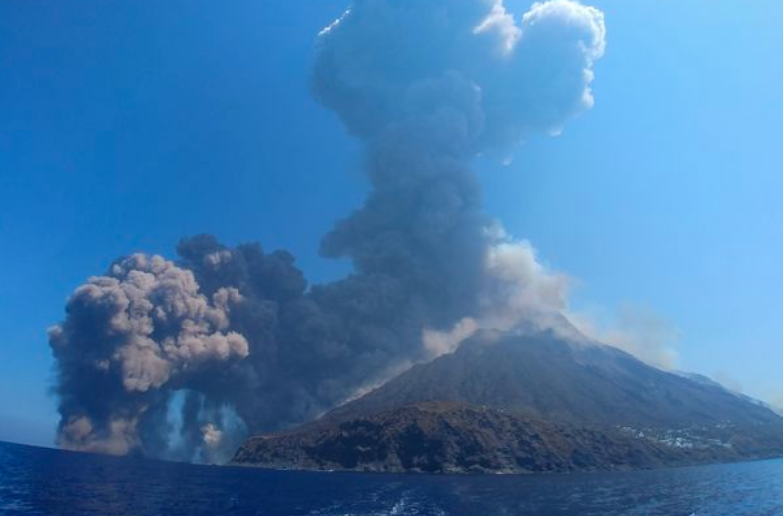 Νέα ισχυρή ηφαιστειακή έκρηξη στην Ιταλία - Media