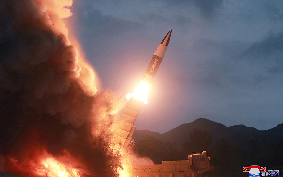 «Nέο όπλο» πυροδότησε η Βόρεια Κορέα παρουσία του Κιμ Γιονγκ Ουν - Media