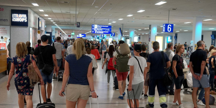 Πάνω από 1.300 επιβάτες δικαιούνται αποζημίωση για πρόβλημα με την πτήση τους στις εκλογές - Media