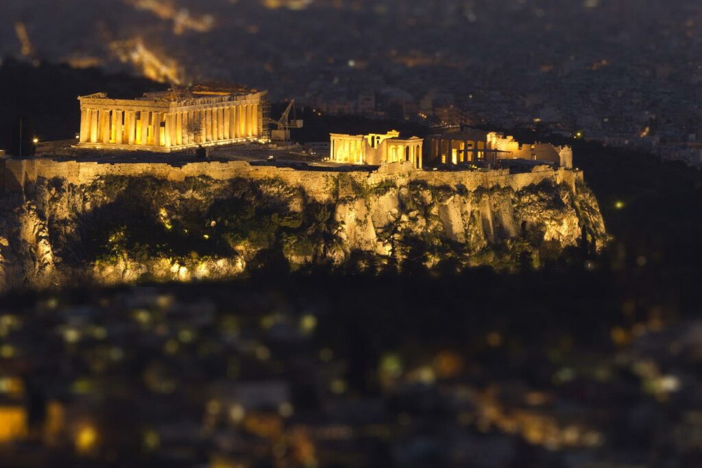 Υπόσχεση για ξέγνοιαστες στιγμές δίνει η Αθήνα για όσους μείνουν εντός των τειχών - Media