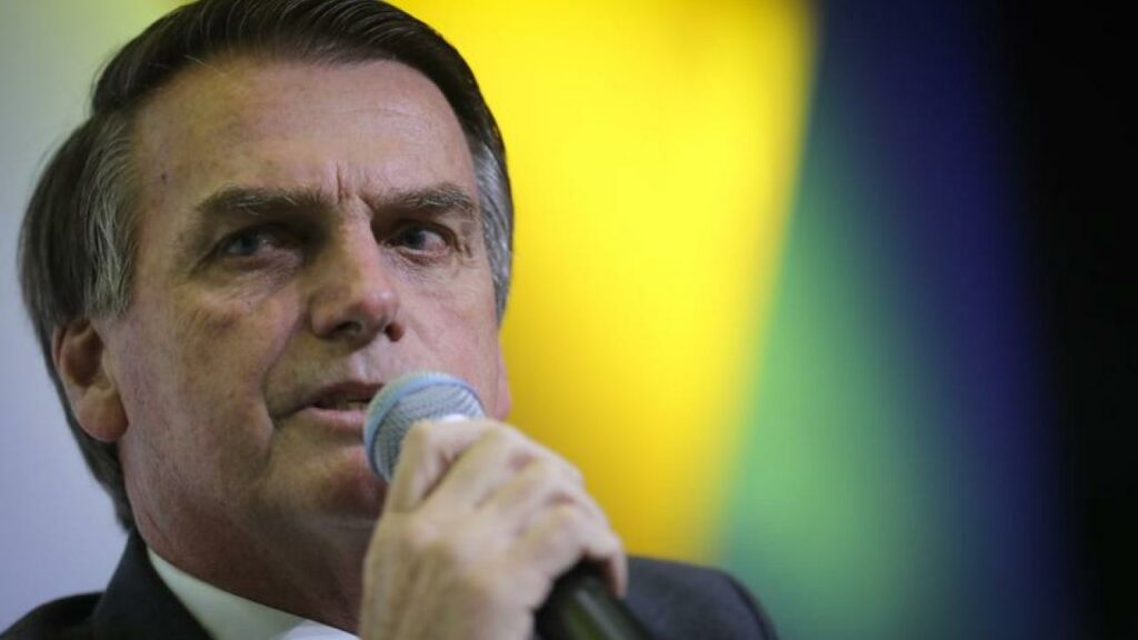 Αμετανόητος ο Μπολσονάρου: Θα συνομιλήσω με όλους εκτός από τον Μακρόν - Media