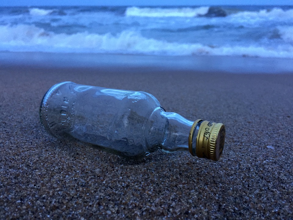 Μήνυμα από το παρελθόν: Βρέθηκε μπουκάλι με γράμμα Σοβιετικού ναύτη από το 1969! - Media