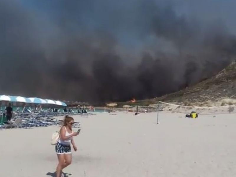 Σε ύφεση η πυρκαγιά στην Ελαφόνησο - 63 μέτωπα το τελευταίο 24ωρο - Media