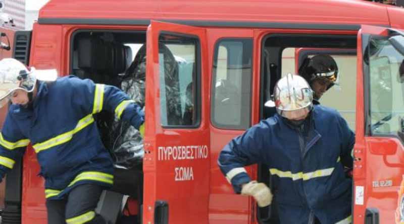 Σε ύφεση η φωτιά στον Μαραθώνα  - Ισχυρές δυνάμεις της Πυροσβεστικής στην περιοχή  - Media