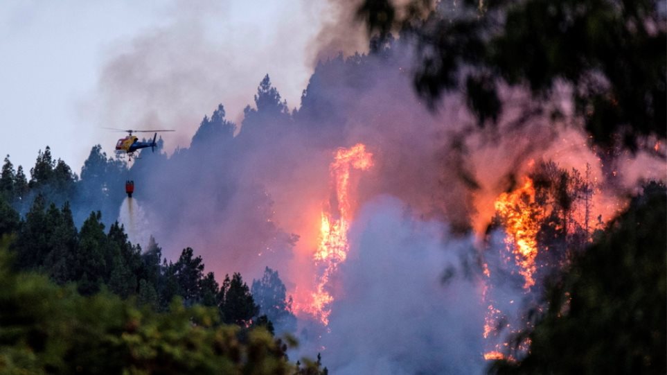 Γκραν Κανάρια: Ανεξέλεγκτη η πυρκαγιά - 8.000 κάτοικοι έχουν εγκαταλείψει την περιοχή - Media