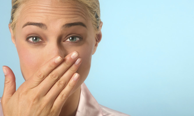 Δυσάρεστη αναπνοή:  Τι φταίει - Πώς θα απαλλαχθείς οριστικά! - Media