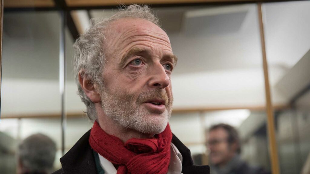 Χιούγκο Ντίξον: Τα τρία συν ένα λάθη του Κυριάκου Μητσοτάκη - Media