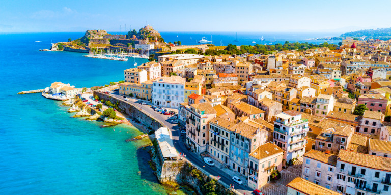 Φωτογραφίες σοκ: Έριχναν καυτό λάδι σε 19χρονο μαθητευόμενο σε εστιατόριο στην Κέρκυρα - Media