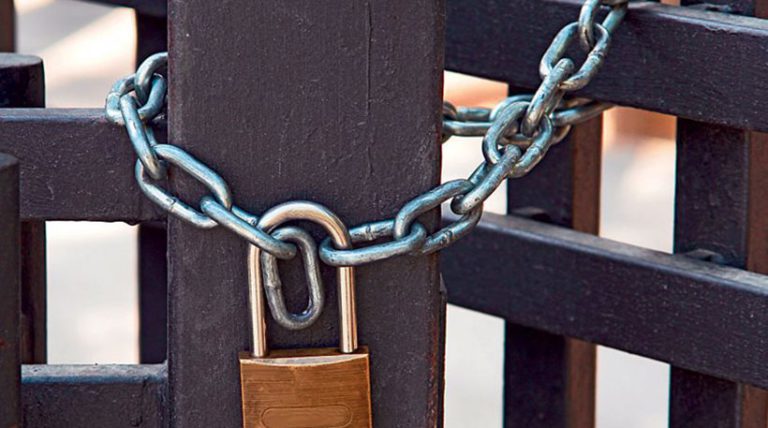 ΑΑΔΕ: «Λουκέτο» σε αναψυκτήριο στο Αίγιο που εμφανιζόταν ως κομματικός χώρος - Media