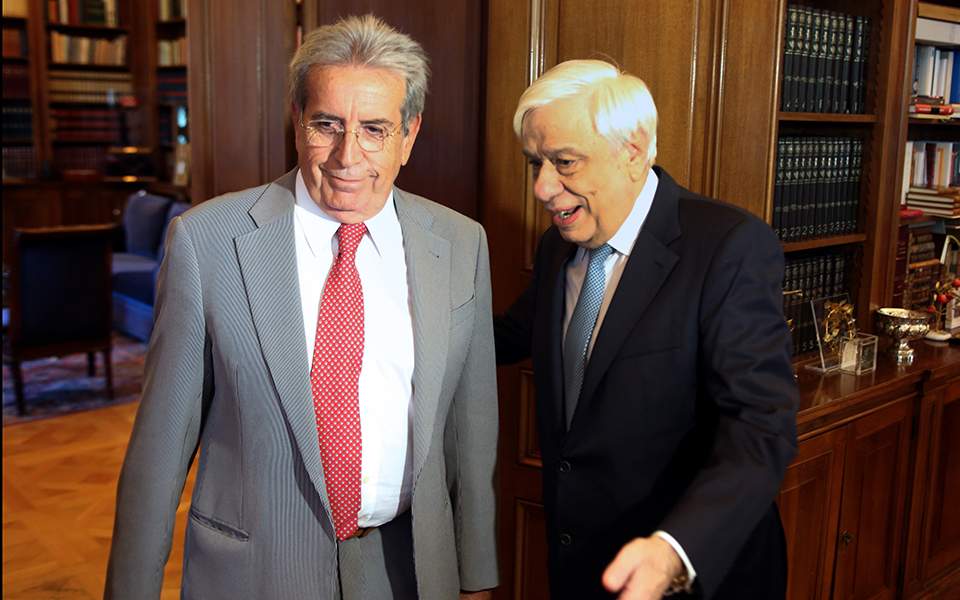 Συνάντηση Πρ. Παυλόπουλου - Π. Μπεχράκη για την αντικαπνιστική νομοθεσία - Media