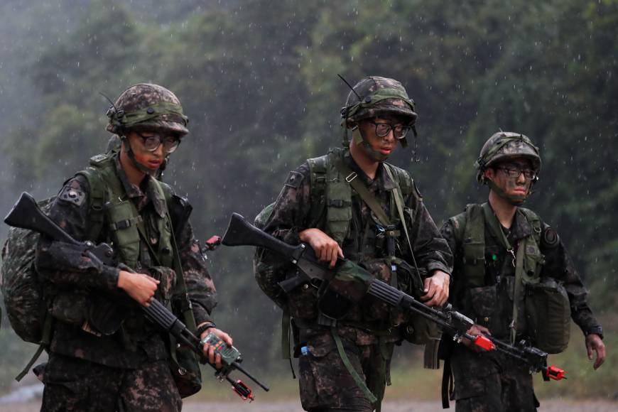 Προκαλεί η Νότια Κορέα - Ο στρατός της ξεκινά γυμνάσια γύρω από νησιά που διεκδικεί η Ιαπωνία - Media