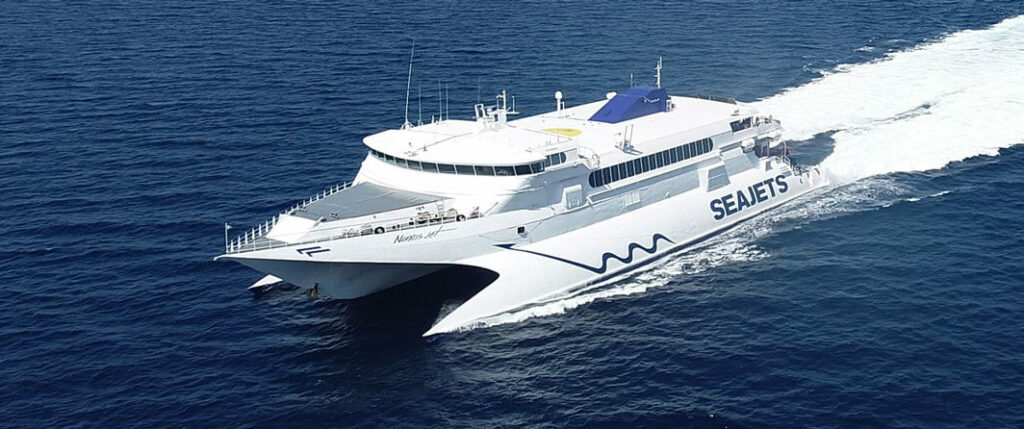 Ακυρώθηκε ο απόπλους του «Naxos Jet» λόγω ισχυρών ανέμων - Media