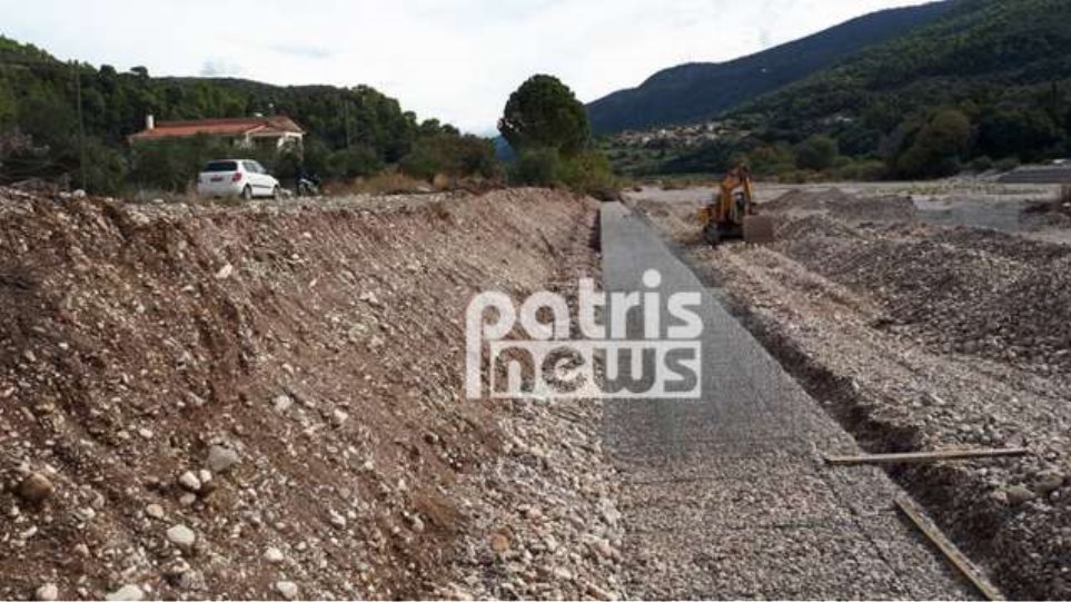 Τραγωδία στην Ηλεία: Σκοτώθηκε χειριστής γκρέιντερ - Έπεσε σε χαράδρα - Media